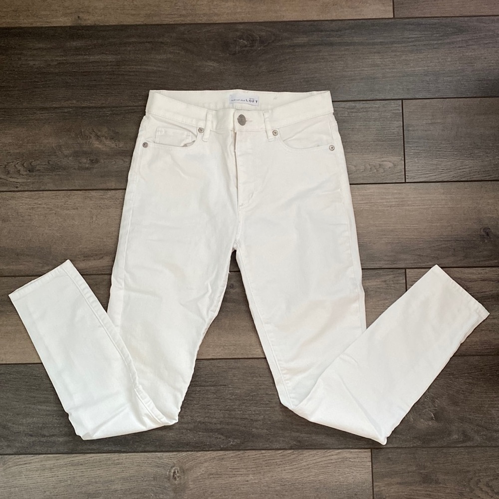 Women’s white Ann Taylor Loft jeans size 24/00. NWOT